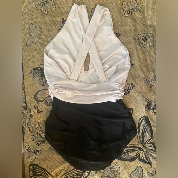 Unique Vintage Swimsuit - Picture 2 of 2